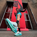 Nike Vomero 18 - White/Dusty Cactus